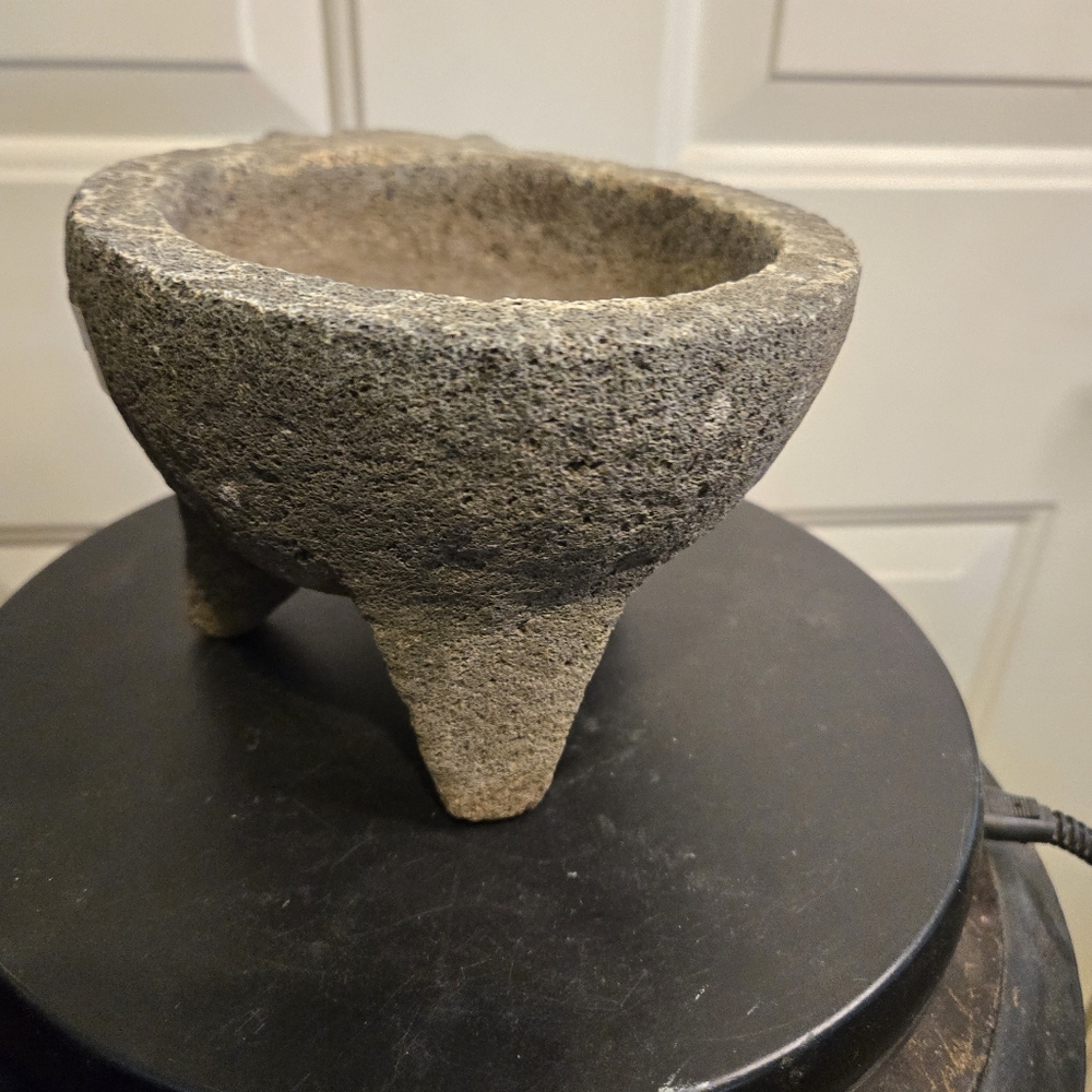 Rustic Stone Home Art Sculptural Antique Molcajete Stone Pig Pestle - Picture 10 of 12
